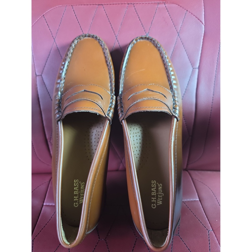 G.H. Bass Women's Whitney Superlug Weejuns US 9 M